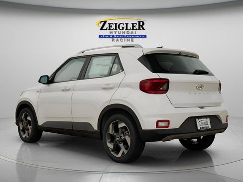 New 2026 Hyundai Venue SEL FWD image 6