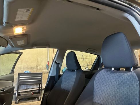 Used 2017 Toyota Yaris L image 24