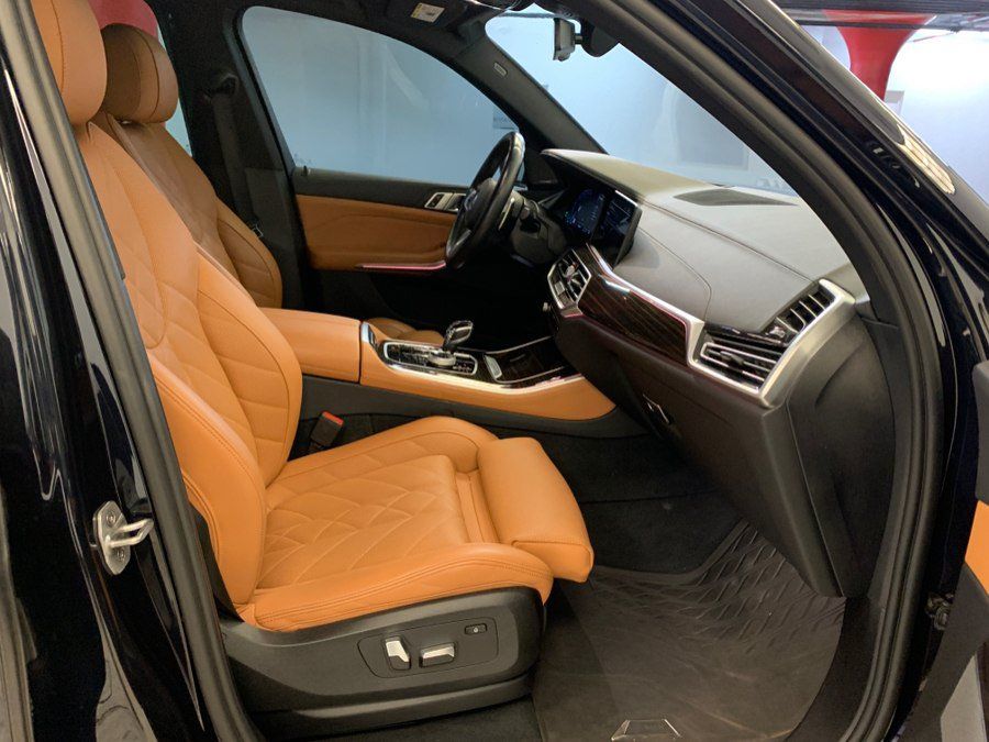 Used 2023 BMW X5 xDrive40i w/ M Sport Package AWD/4WD image 73