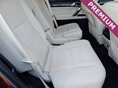 Used 2022 Lexus GX 460 Premium image 17
