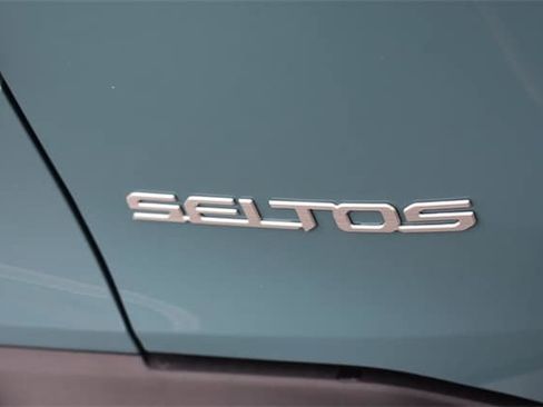 New 2026 Kia Seltos SX w/ SX Sunroof Package image 17