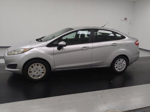 Used 2016 Ford Fiesta S FWD image 2