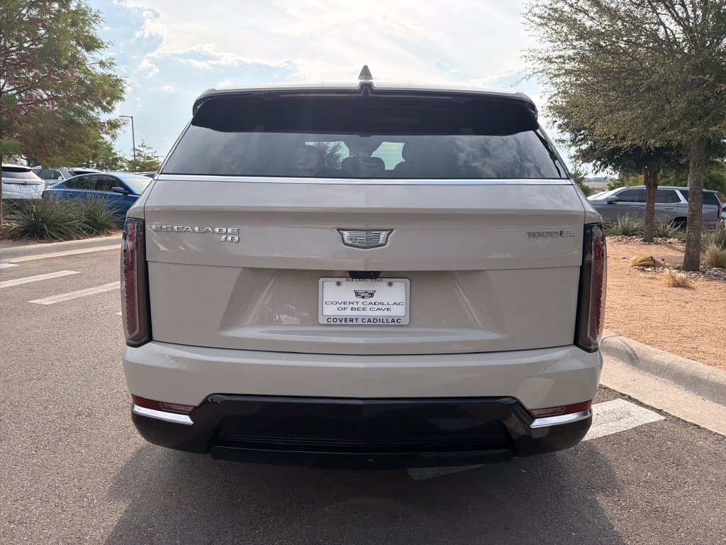 Certified 2026 Cadillac Escalade IQ Luxury 1 AWD/4WD image 8