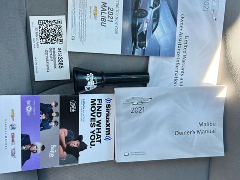 Used 2021 Chevrolet Malibu LT image 26