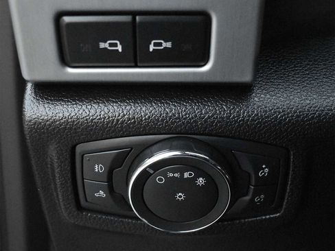 Used 2019 Ford F150 Platinum w/ Equipment Group 701A Luxury image 29