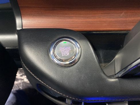Used 2021 Lincoln Aviator Grand Touring w/ Equipment Group 302A AWD/4WD image 22