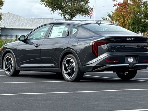 New 2025 Kia K4 EX image 7