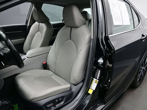 Used 2024 Toyota Camry SE w/ Audio Upgrade Package FWD image 12