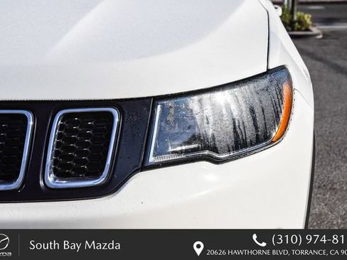 Used 2020 Jeep Compass Latitude FWD image 4