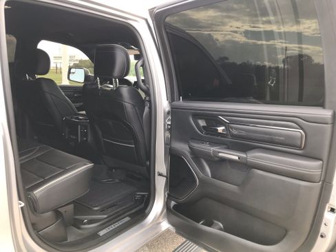 Used 2024 RAM 1500 Limited image 12