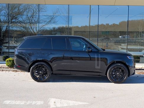 New 2025 Land Rover Range Rover SE image 7