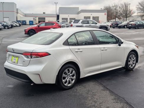 Used 2026 Toyota Corolla LE image 7