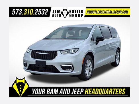 New 2026 Chrysler Pacifica Select AWD/4WD image 1