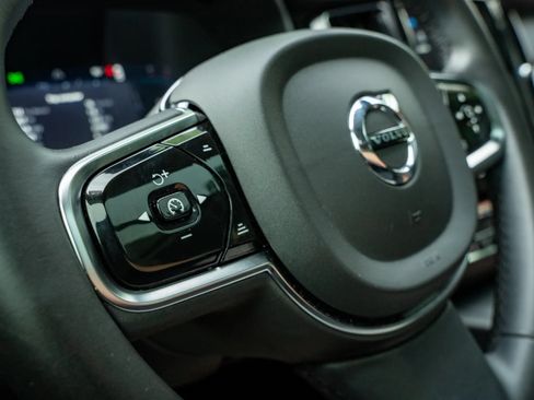 Used 2024 Volvo XC60 B5 Plus AWD/4WD image 26