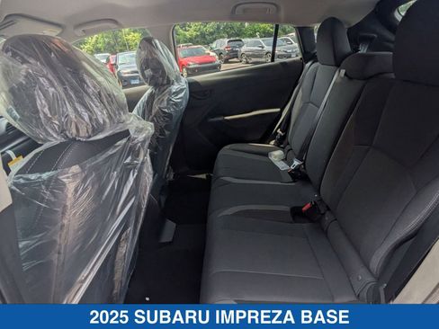 Certified 2025 Subaru Impreza 2.0i image 11