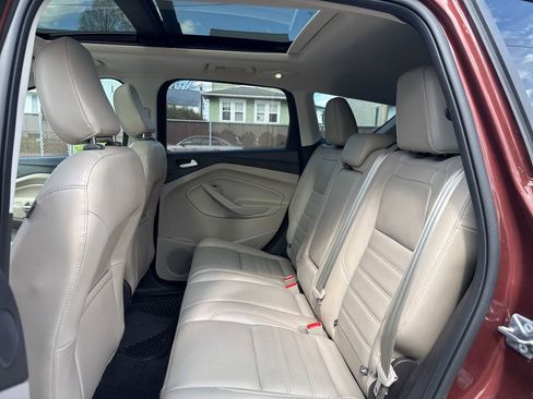 Used 2018 Ford Escape Titanium w/ Ford Safe & Smart Package image 8