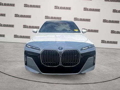 Used 2024 BMW i7 xDrive60 w/ Executive Package AWD/4WD image 8