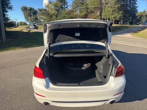 Used 2018 BMW 530i xDrive image 21