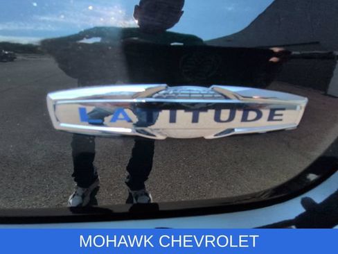 Used 2021 Jeep Compass Latitude AWD/4WD image 32