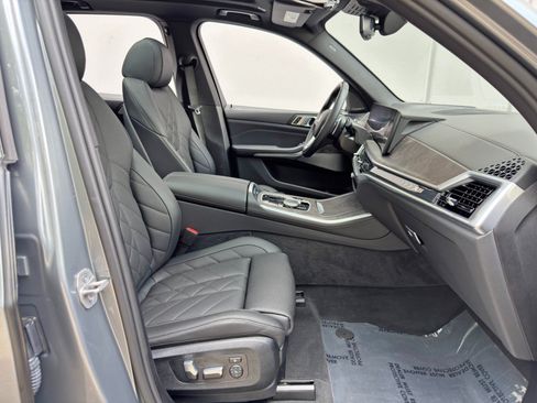 Used 2024 BMW X5 xDrive40i w/ Premium Package AWD/4WD image 16