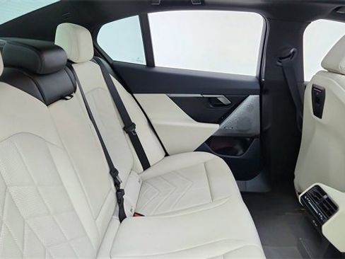 Used 2025 BMW 540i xDrive 540i xDrive image 25