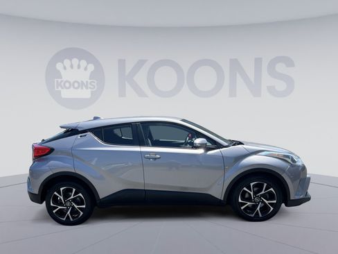Used 2019 Toyota C-HR XLE FWD image 8