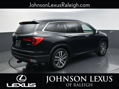 Used 2016 Honda Pilot Touring image 9