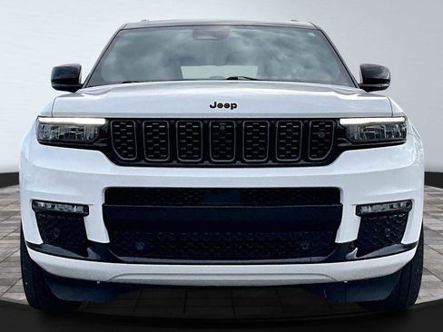 Used 2023 Jeep Grand Cherokee L Summit image 2