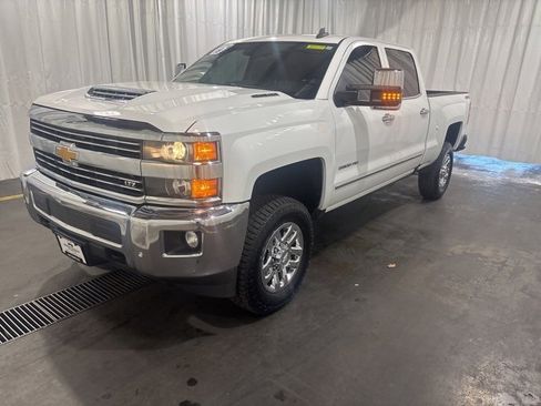 Used 2019 Chevrolet Silverado 2500 LTZ w/ Duramax Plus Package image 21