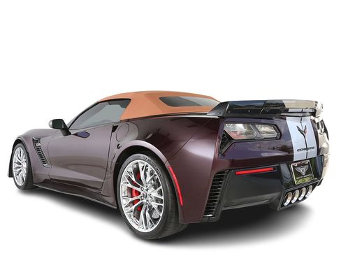 Used 2018 Chevrolet Corvette Z06 w/ Z07 Performance Package RWD image 3