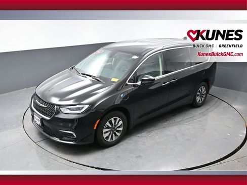 Used 2024 Chrysler Pacifica Select FWD image 42