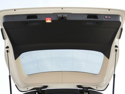 Certified 2022 Mercedes-Benz GLC 300 GLC 300 w/ Multimedia Package Lite image 19