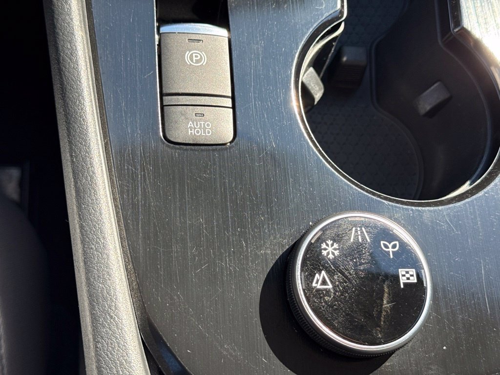 Used 2023 Nissan Rogue SV AWD/4WD image 24