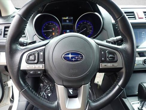 Used 2017 Subaru Outback 2.5i Premium AWD/4WD image 14