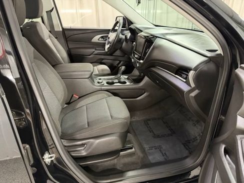 Used 2020 Chevrolet Traverse LT FWD image 7