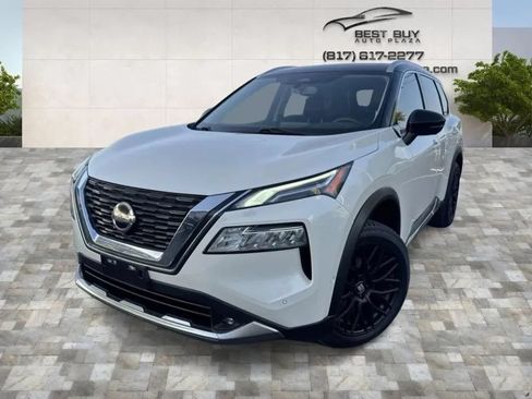 Used 2021 Nissan Rogue Platinum FWD image 3