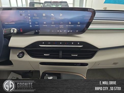 New 2026 Buick Enclave Avenir w/ Super Cruise Package AWD/4WD image 17