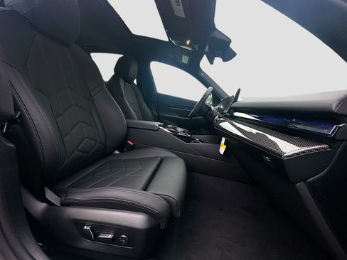 New 2026 BMW i5 eDrive40 w/ Premium Package AWD/4WD image 31