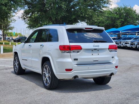 Used 2020 Jeep Grand Cherokee Overland RWD image 4