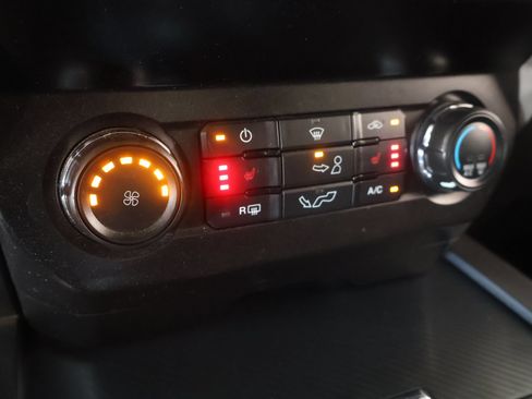Used 2020 Ford F150 XLT w/ Equipment Group 302A Luxury AWD/4WD image 8