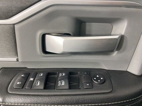 Used 2021 RAM 2500 Big Horn image 25