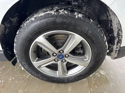 Certified 2022 Ford Edge SEL w/ Convenience Package image 18