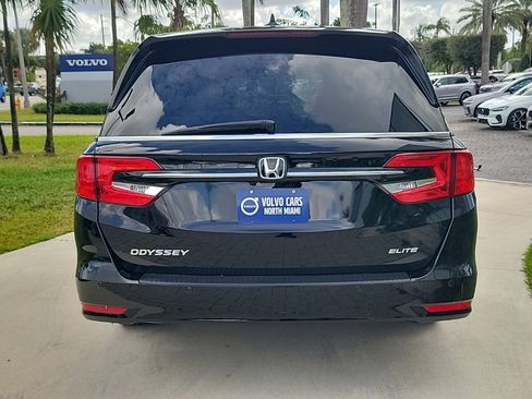 Used 2023 Honda Odyssey Elite image 5