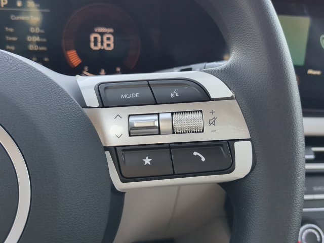 Certified 2025 Hyundai Tucson SE FWD image 24