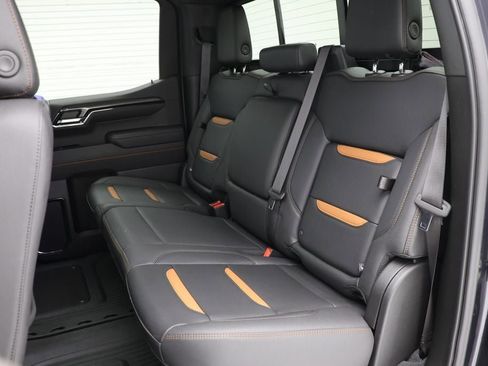 Used 2023 GMC Sierra 1500 AT4 w/ AT4 Premium Package image 18