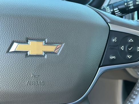 Used 2021 Chevrolet Traverse LT AWD/4WD image 20