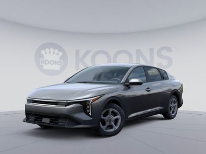 New 2025 Kia K4 LXS