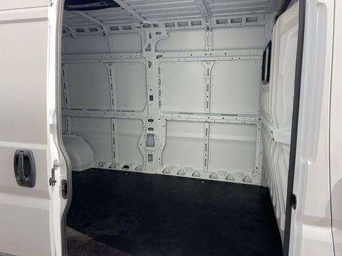New 2026 RAM ProMaster 2500 w/ Convenience Group FWD image 22