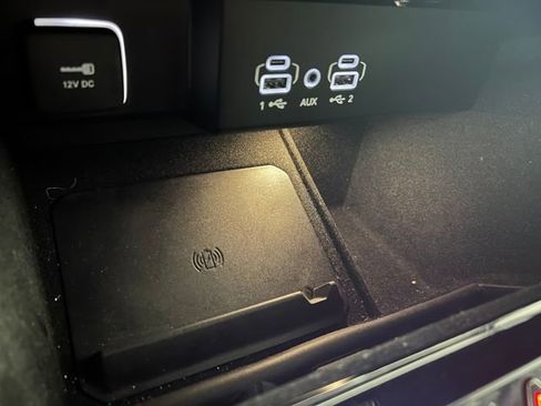 Used 2023 Jeep Wagoneer Series II w/ HD Trailer Tow Package image 21