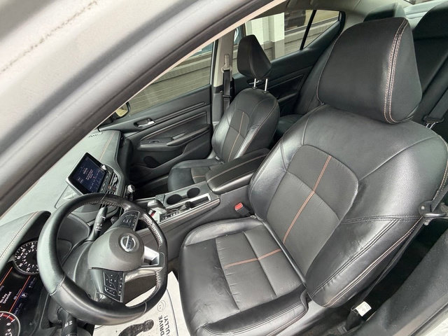 Used 2022 Nissan Altima 2.5 SR FWD image 12